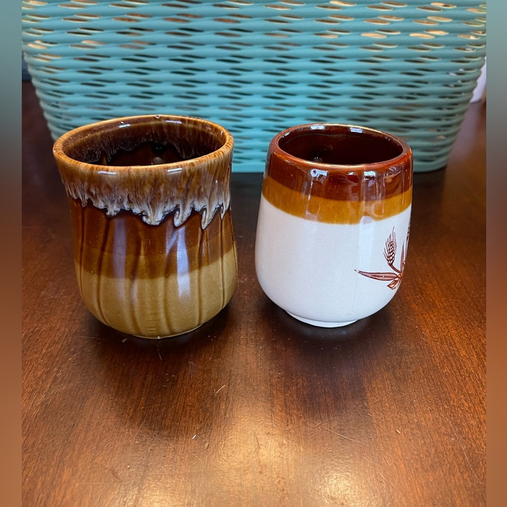 Set of 2 Unique Vintage MUGS - Picture 2 of 7